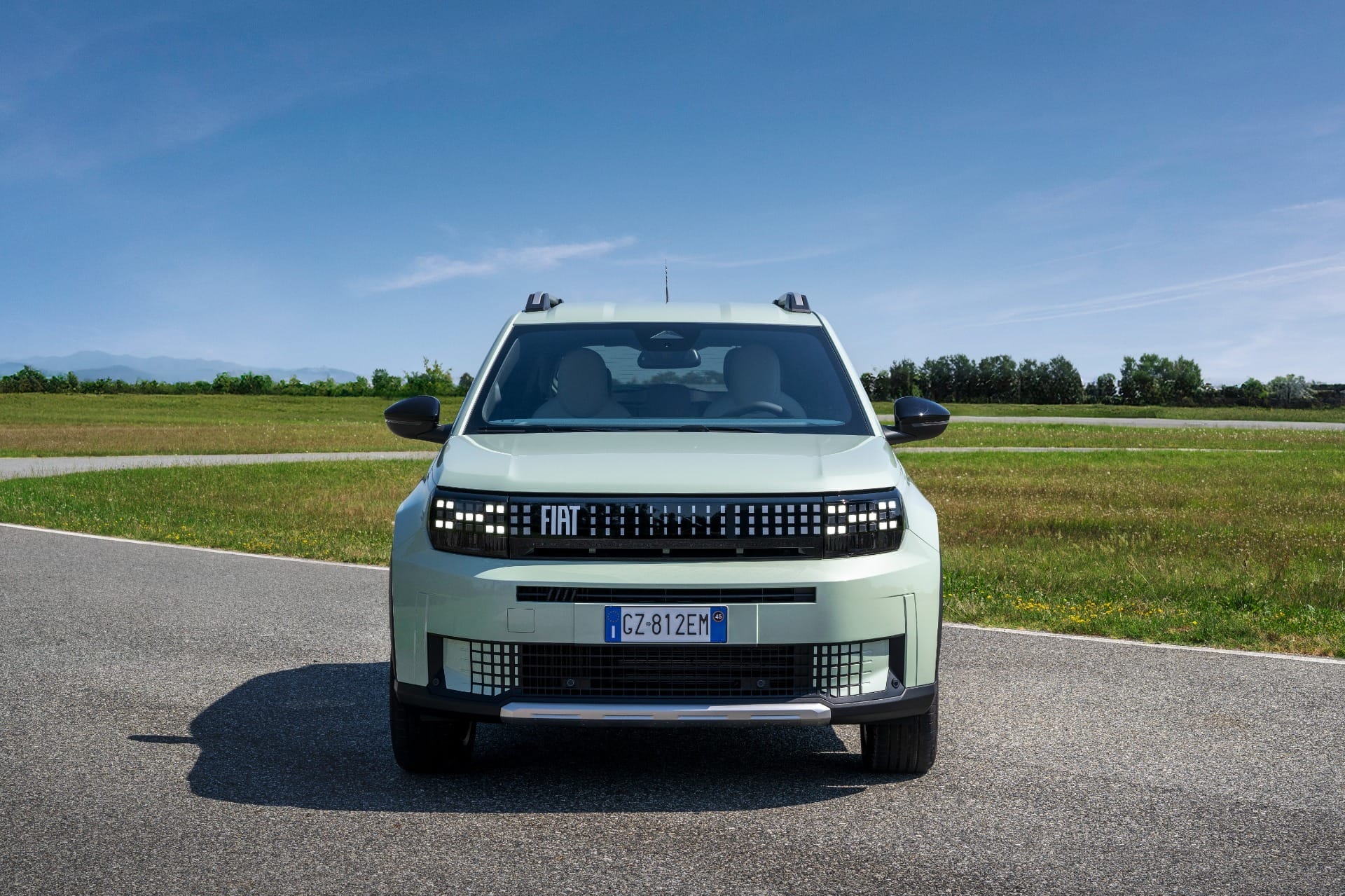 Fiat Grande Panda europeu serve de base para o hatch que será produzido em Betim e pode receber o nome Uno em 2026