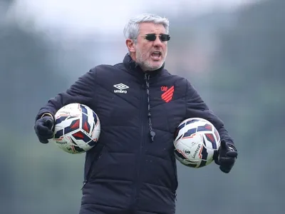 Inter avalia Odair Hellmann, mas treinador deve seguir no Athletico