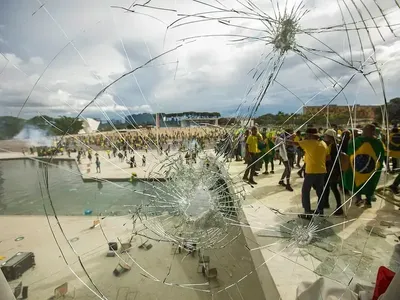 Câmara decide votar projeto da dosimetria e enterra anistia