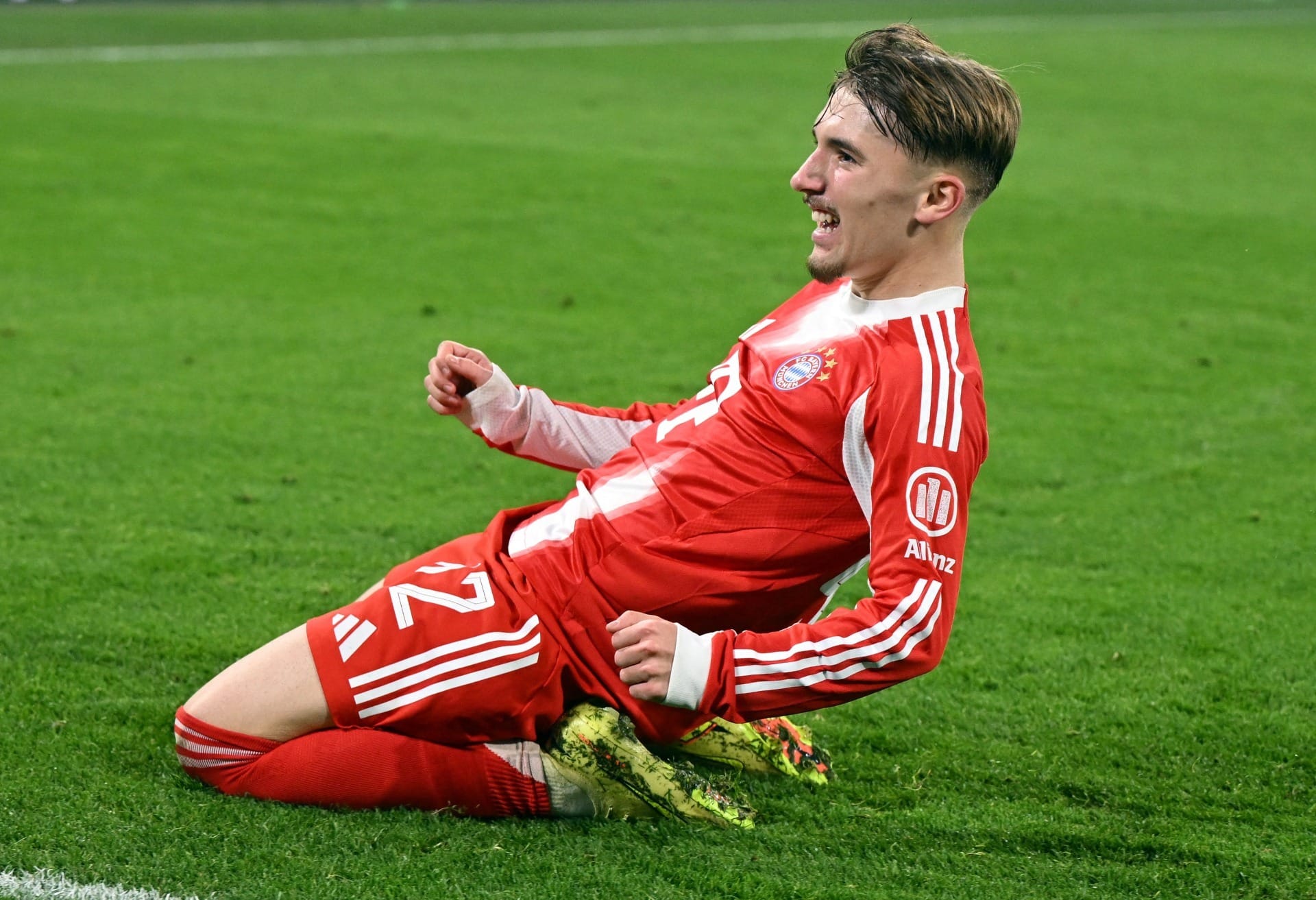 Bayern faz gol contra, mas bate Sporting de virada na Champions