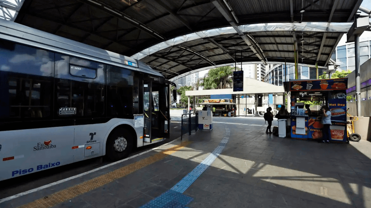 Sem acordo sobre 13º, Sindicato fala sobre greve de ônibus em SP: "Revolta"