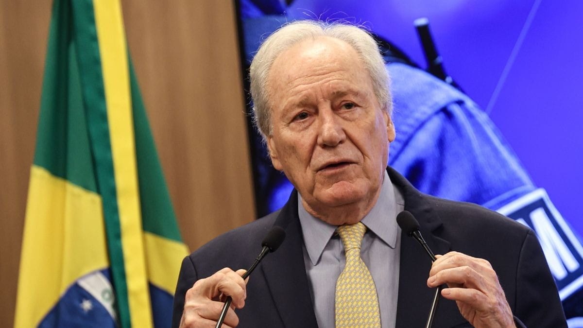 Ricardo Lewandowski entrega carta de demissão e deixa Ministério da Justiça