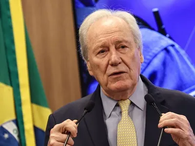 Lewandowski comunica equipe e deve oficializar saída da Justiça na quinta