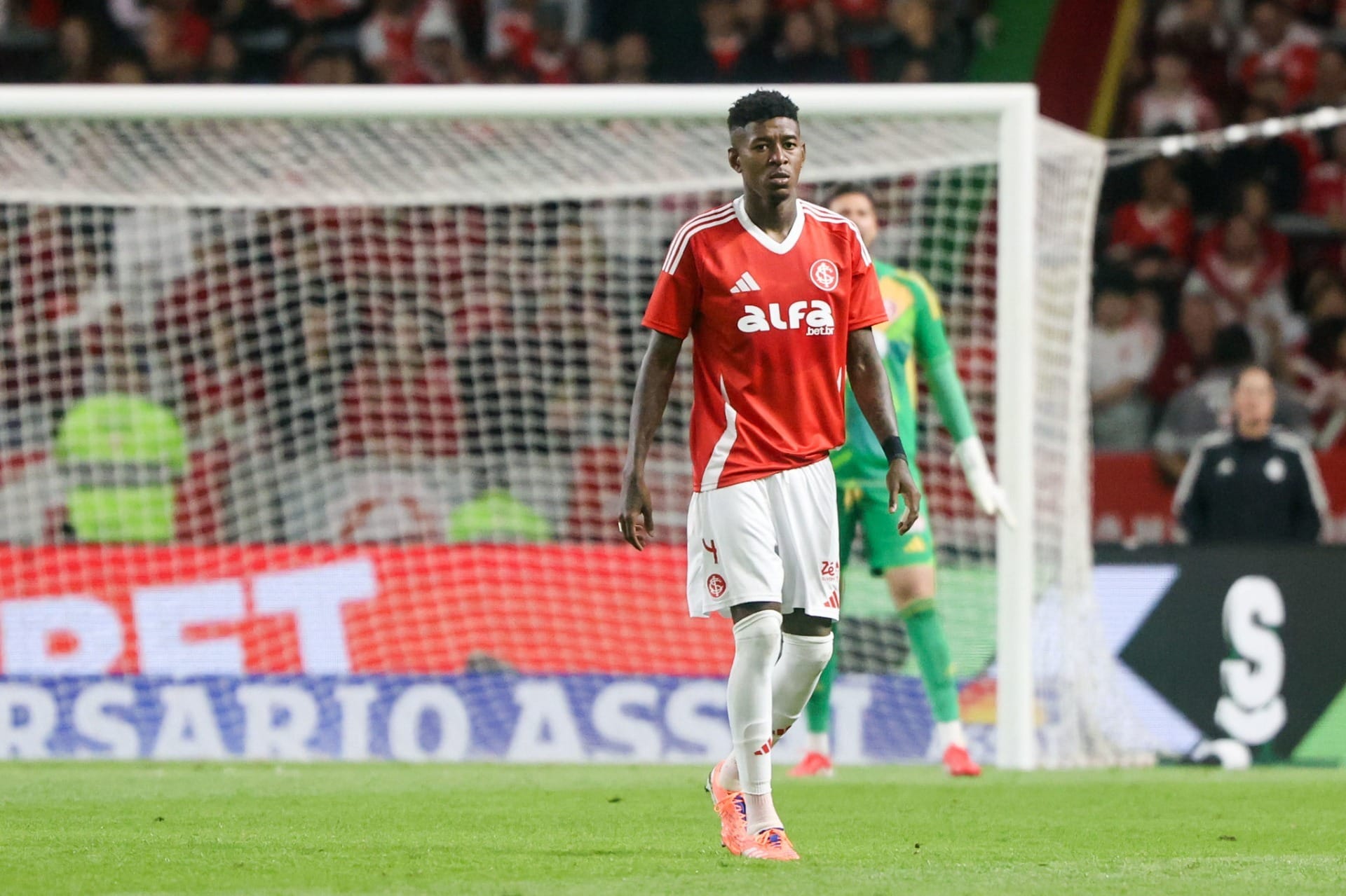 Inter recusa proposta do Flamengo por Vitão, que pode atuar no exterior