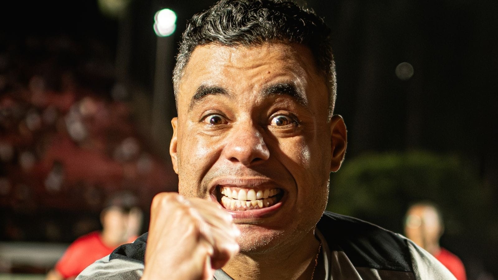 Jair Ventura revela segredos para evitar rebaixamentos e celebra renovação