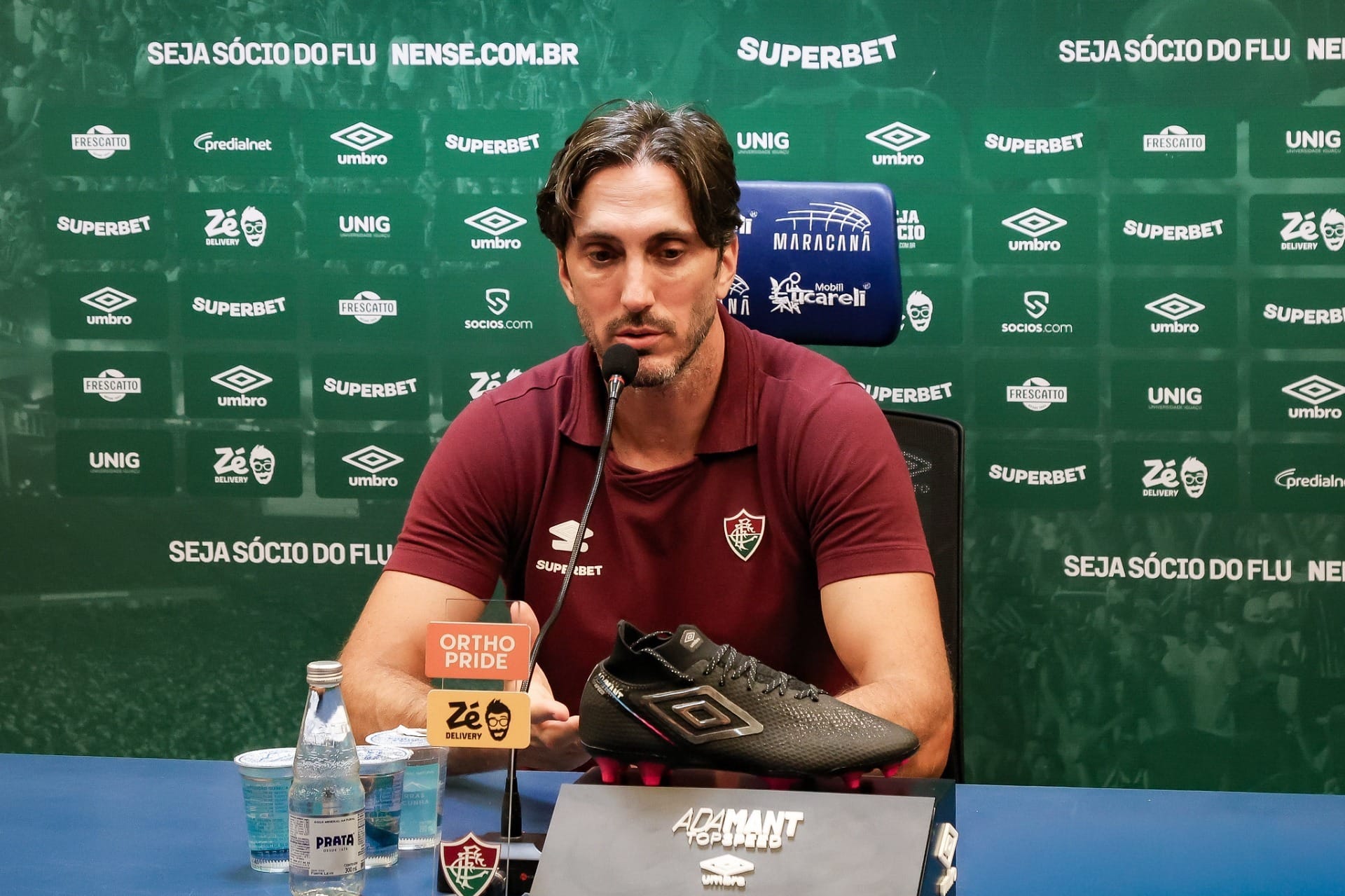 Zubeldía vê Rayan "desequilibrante", mas crê em virada do Fluminense