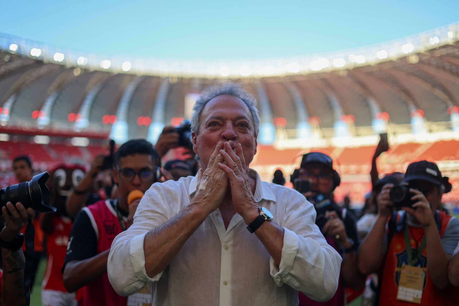 Abel Braga comemora permanência do Internacional na Série A. Foto: Ricardo Duarte/Internacional