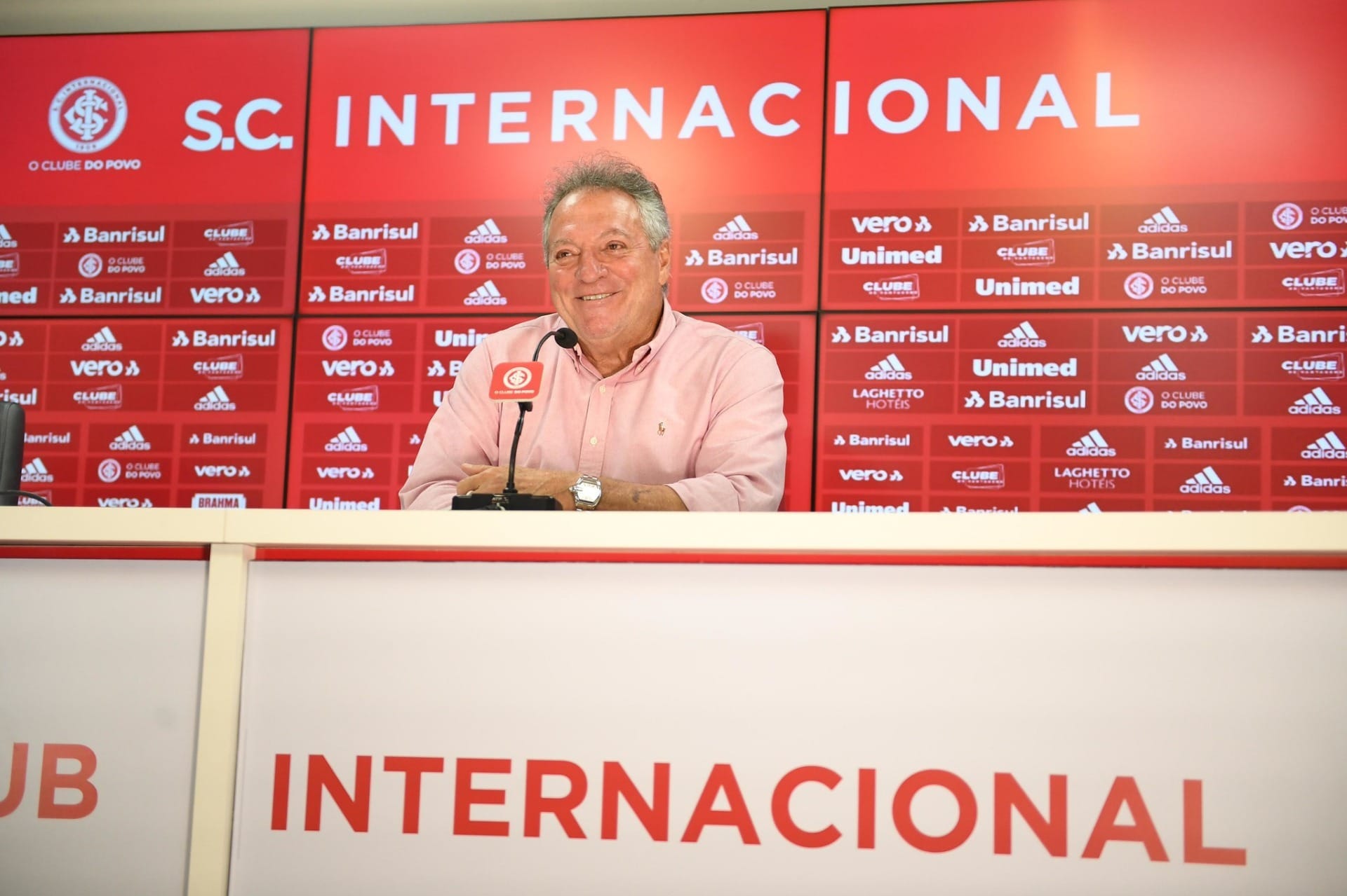 Abel Braga revela como veio pedido para treinar o Inter: "Quer ajudar?"