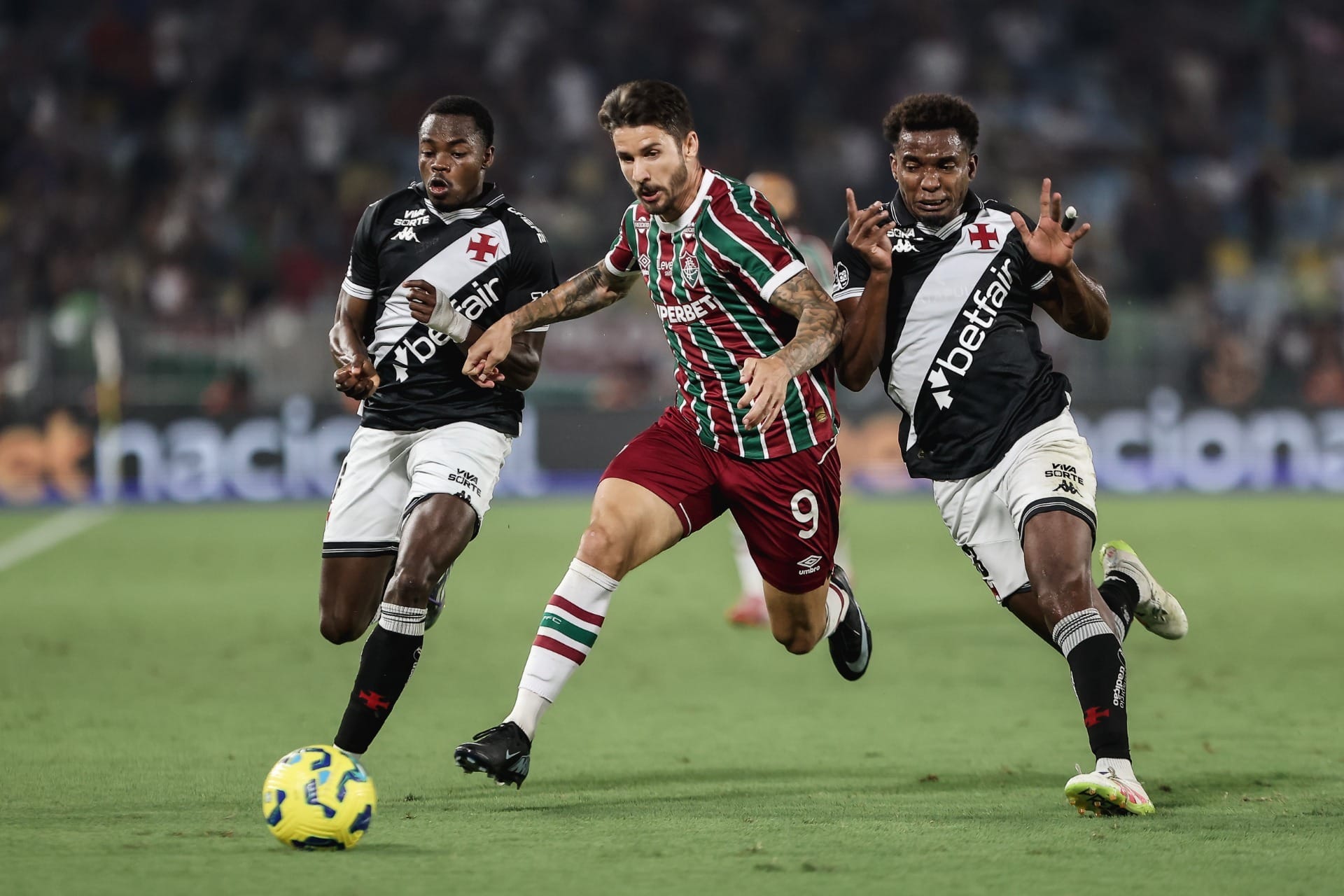 Vasco busca ampliar vantagem nos mata-matas sobre o Fluminense; confira