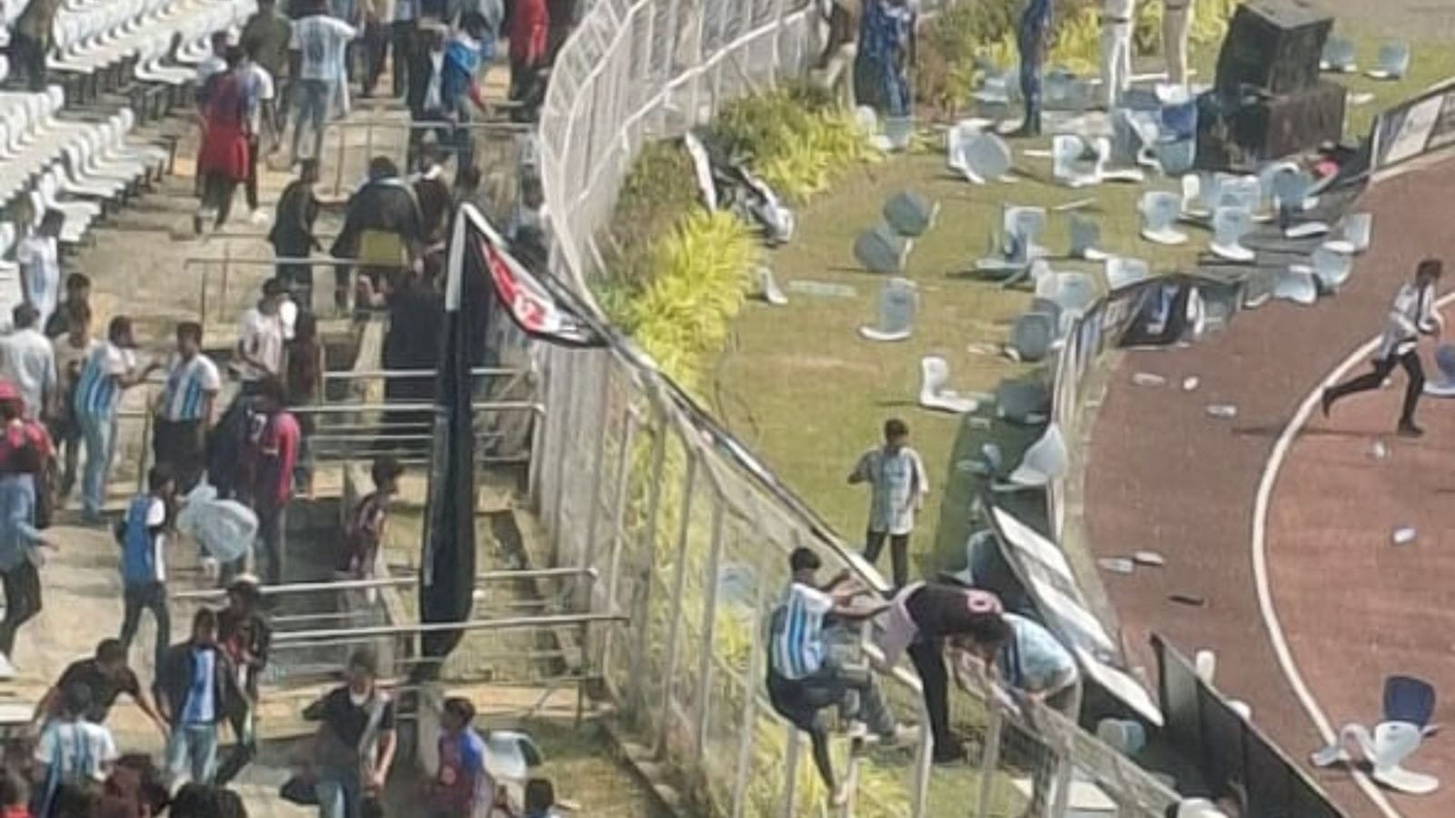 Evento com Messi gera caos e destruição em Calcutá, na Índia; veja imagens