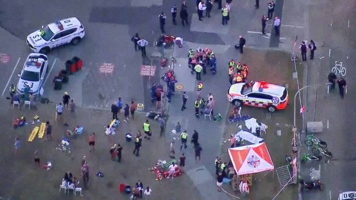 Atiradores matam 16 pessoas em festival judaico em praia da Austrália