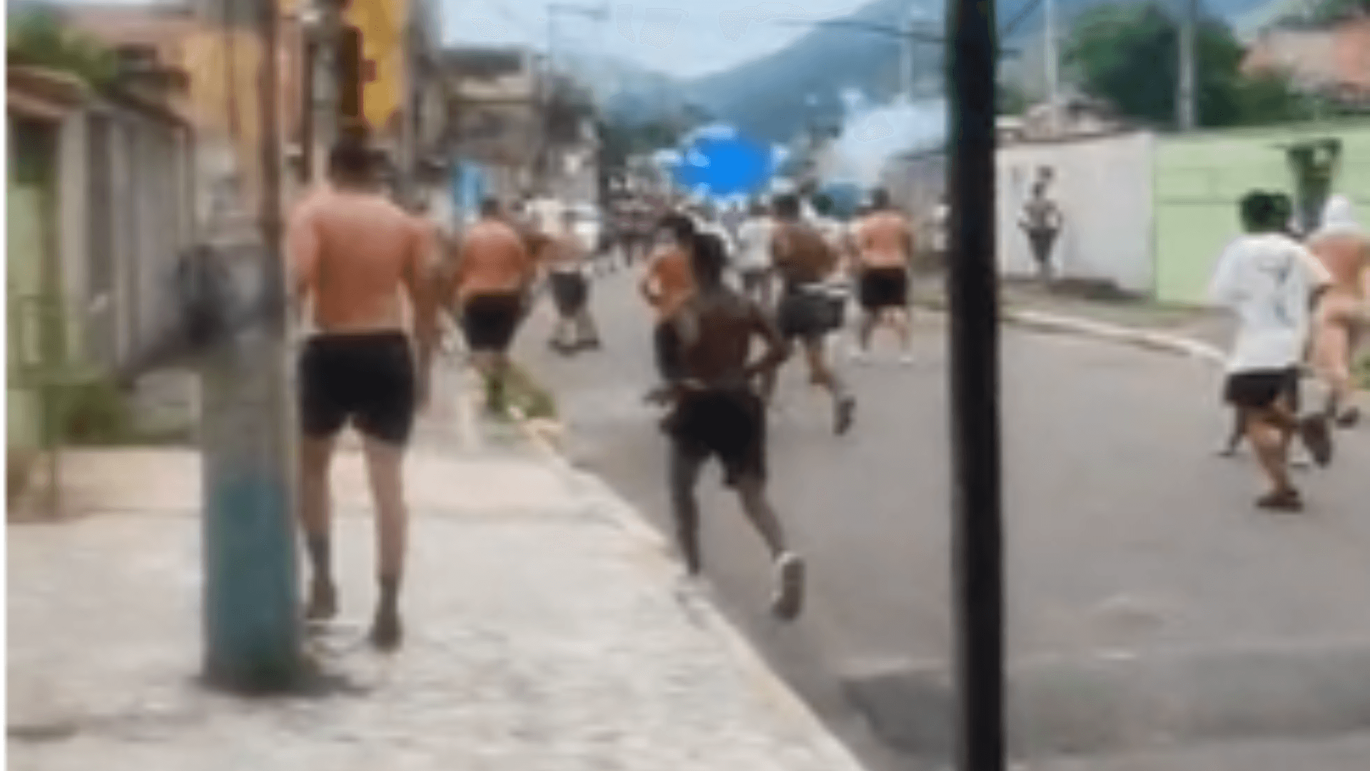 Homem é esfaqueado durante briga entre torcedores do Vasco e Fluminense