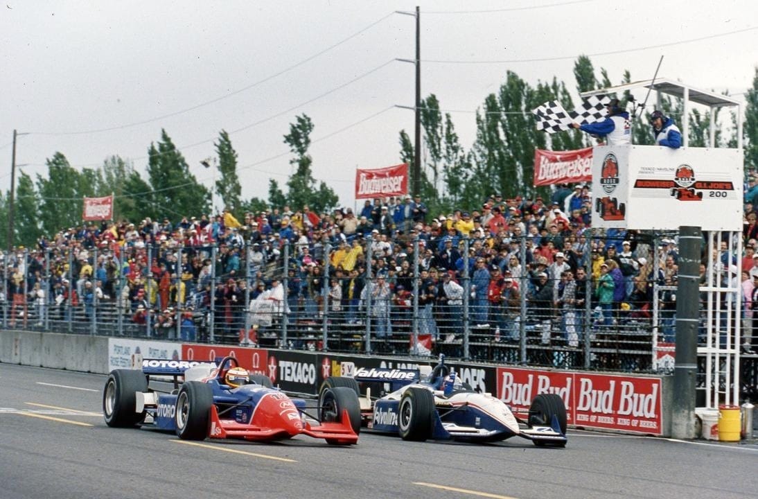 Motores, pneus, combustível e aerodinâmica levaram carros ao limite (Imagem: IndyCar)