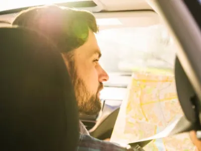Guia da película solar: como se proteger do sol forte no carro