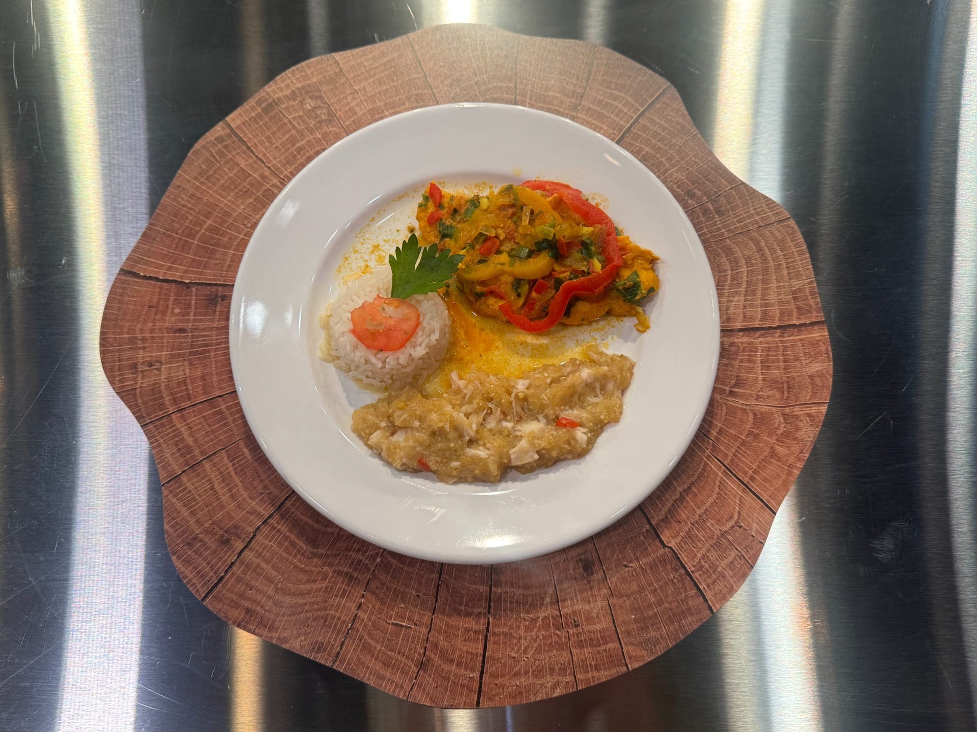Moqueca de cação, arroz e pirão de pirarucu | Band Receitas