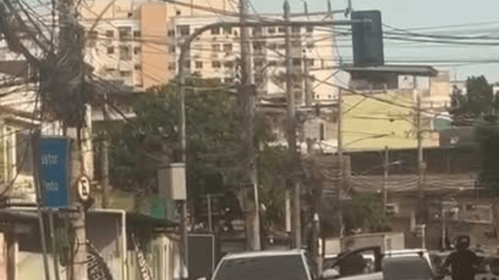 Motoristas flagram assalto a carro em Irajá, na Zona Norte do Rio
