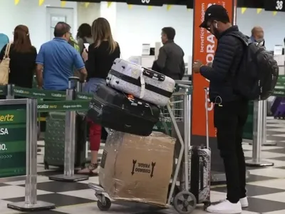 Guia completo: qual IA cria o melhor roteiro de viagem gratuito