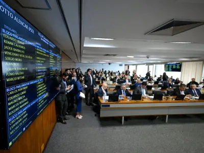 CCJ do Senado aprova proposta que extingue aposentadoria compulsória