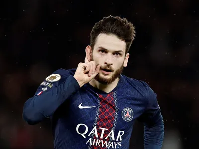 Rival do Flamengo, atacante do PSG se declara ao futebol do Brasil