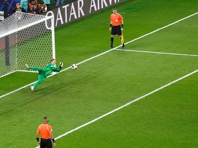 PSG derrota Flamengo nos pênaltis e é campeão mundial