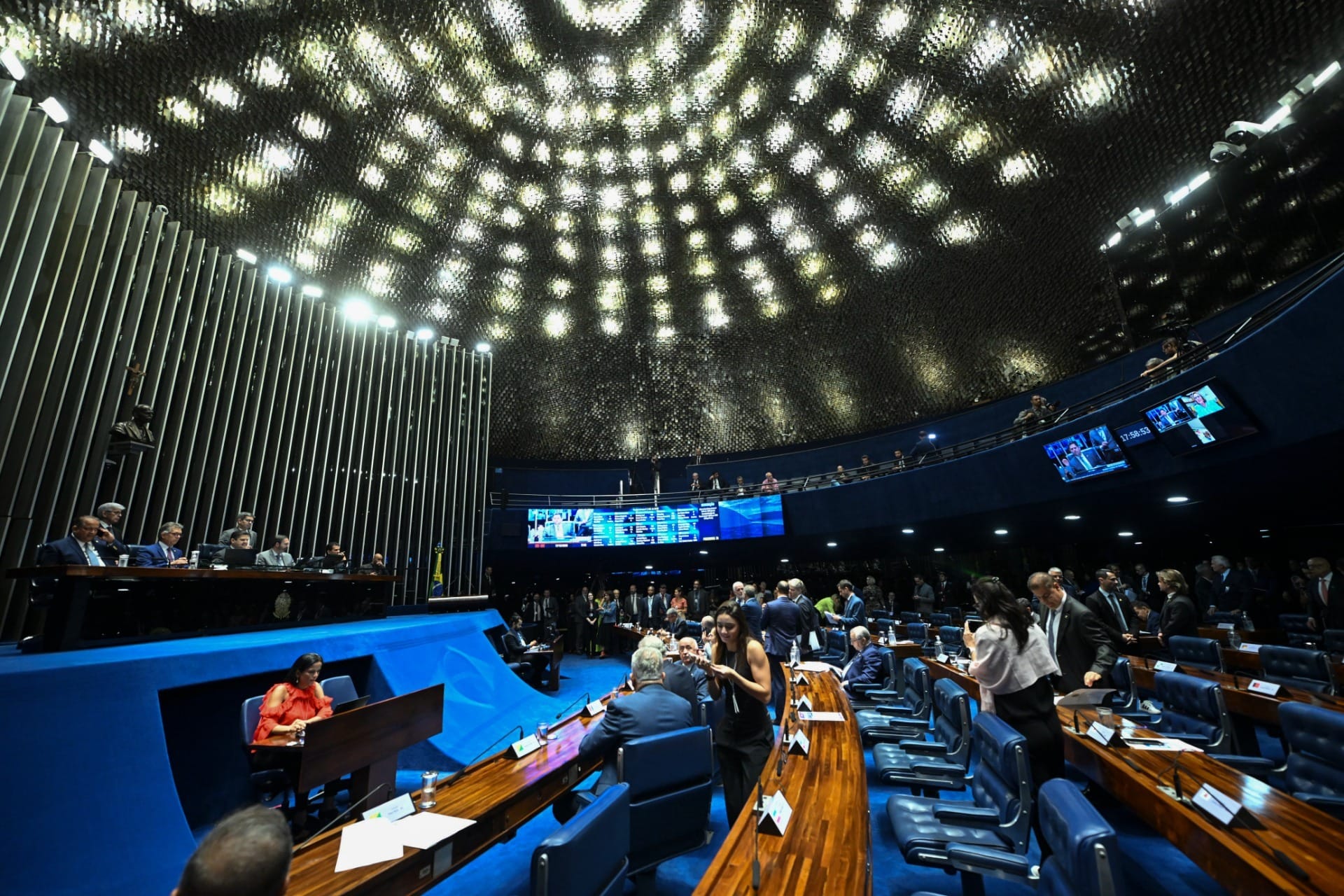 Senado aprova PL da Dosimetria, que reduz penas de condenados pelo 8/01 1