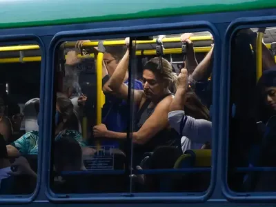 Prefeitura de São Paulo avalia reajuste da tarifa de ônibus para 2026