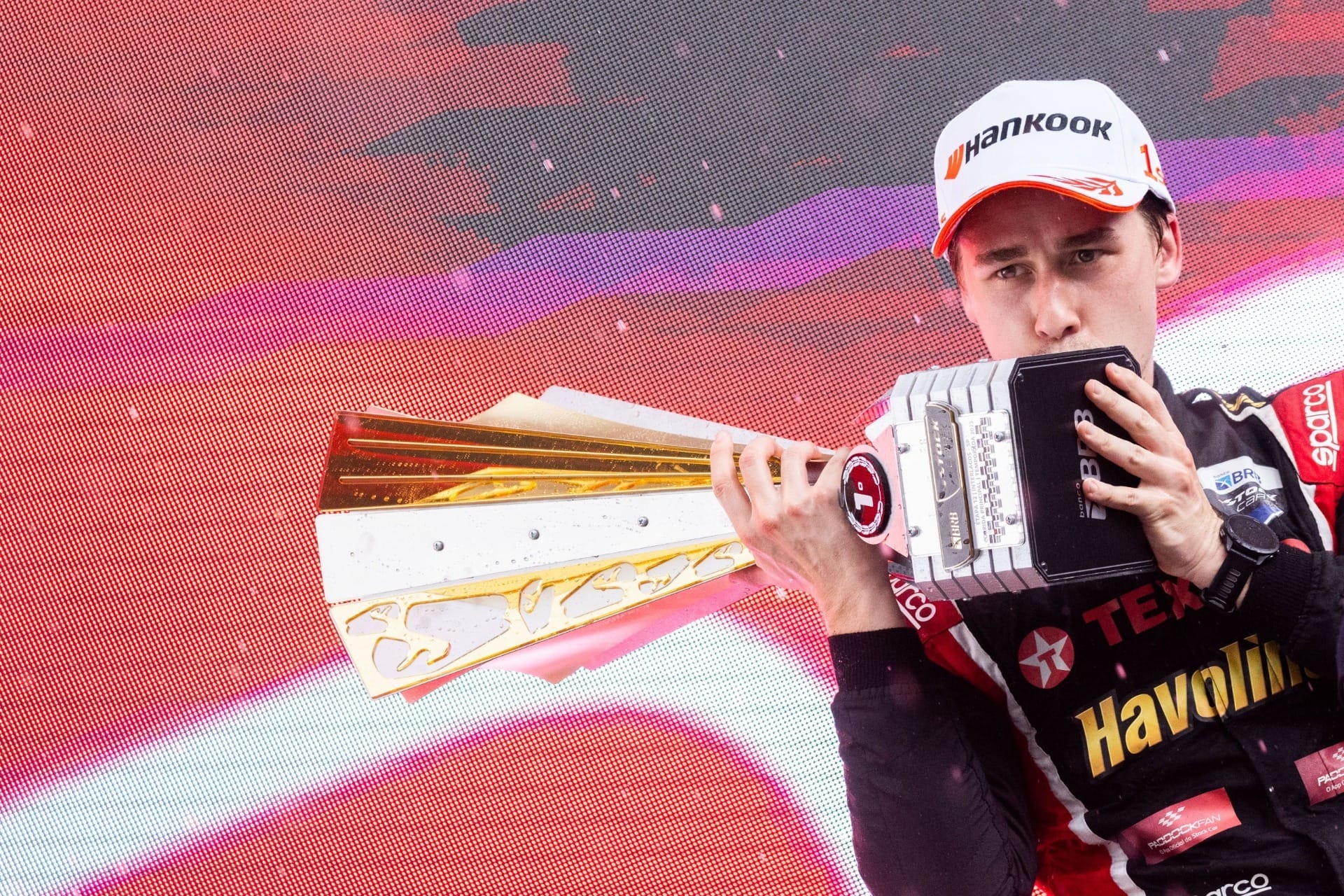 Arthur Leist vence última etapa da temporada 2025 da Stock Car