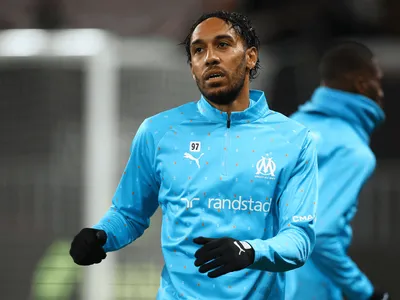 Aubameyang dispara extintor de incêndio em diretor e é afastado, diz jornal