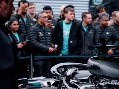 Mercedes apresenta som do motor para temporada 2026 da Fórmula 1; ouça