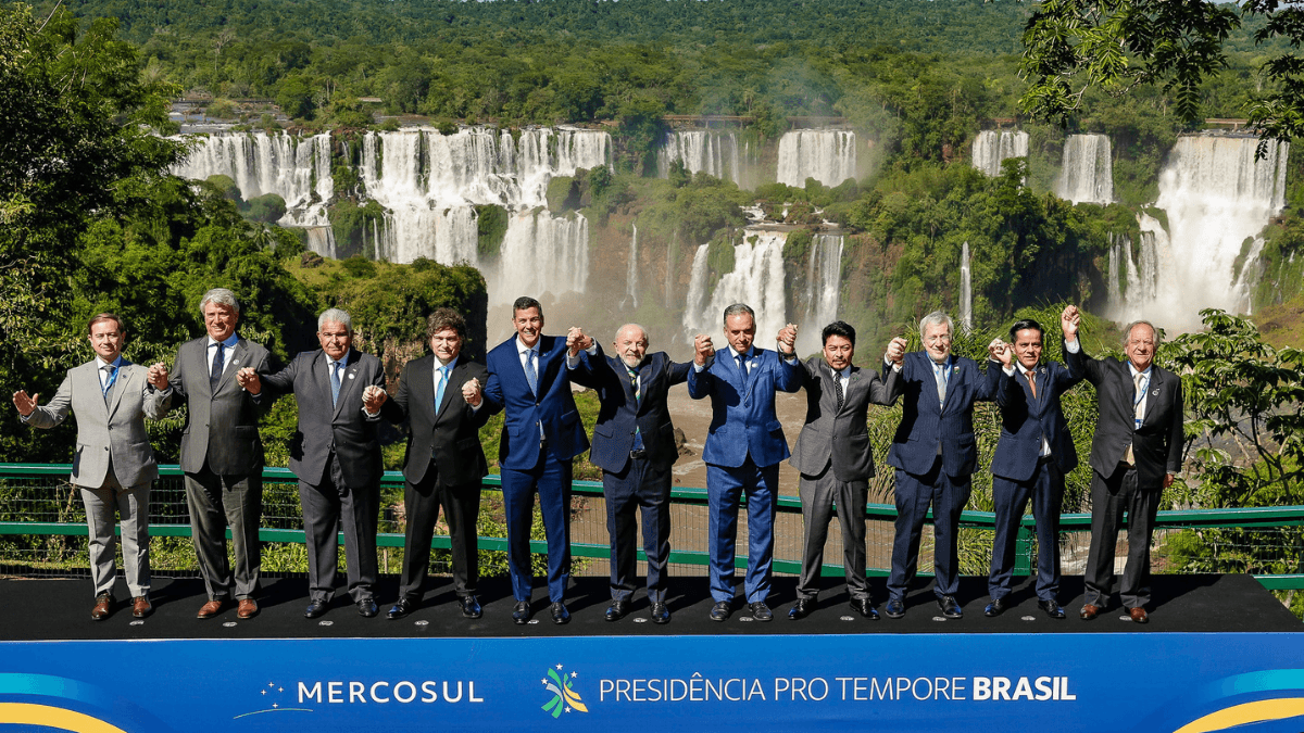 Lula diz que Mercosul deve destravar acordos nos próximos seis meses
