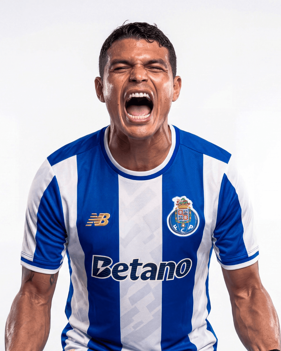 Thiago Silva é anunciado pelo Porto. Foto: Divulgação/Porto