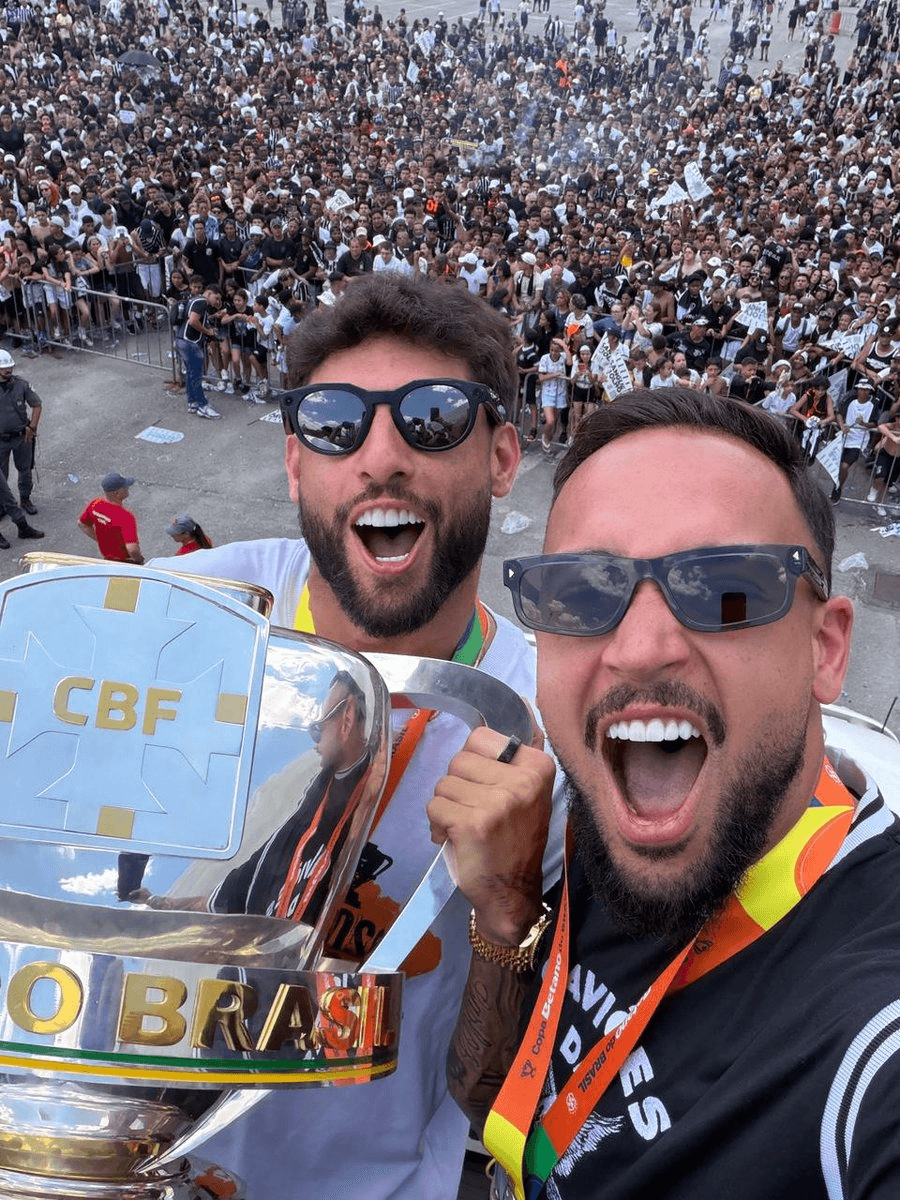 Maycon e Yuri Alberto comemora título do Corinthians na Copa do Brasil. Foto: Divulgação/Corinthians