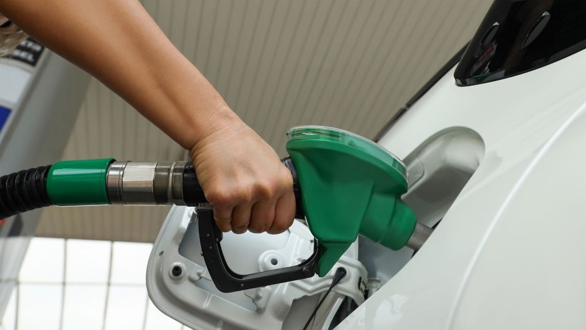 Usar celular em posto de gasolina pode causar explosão?