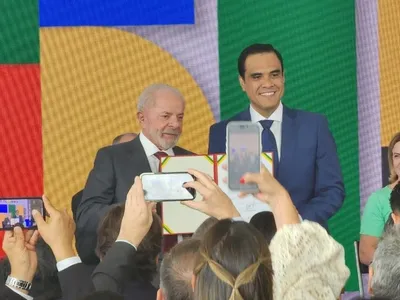 Gustavo Feliciano toma posse como novo ministro do Turismo