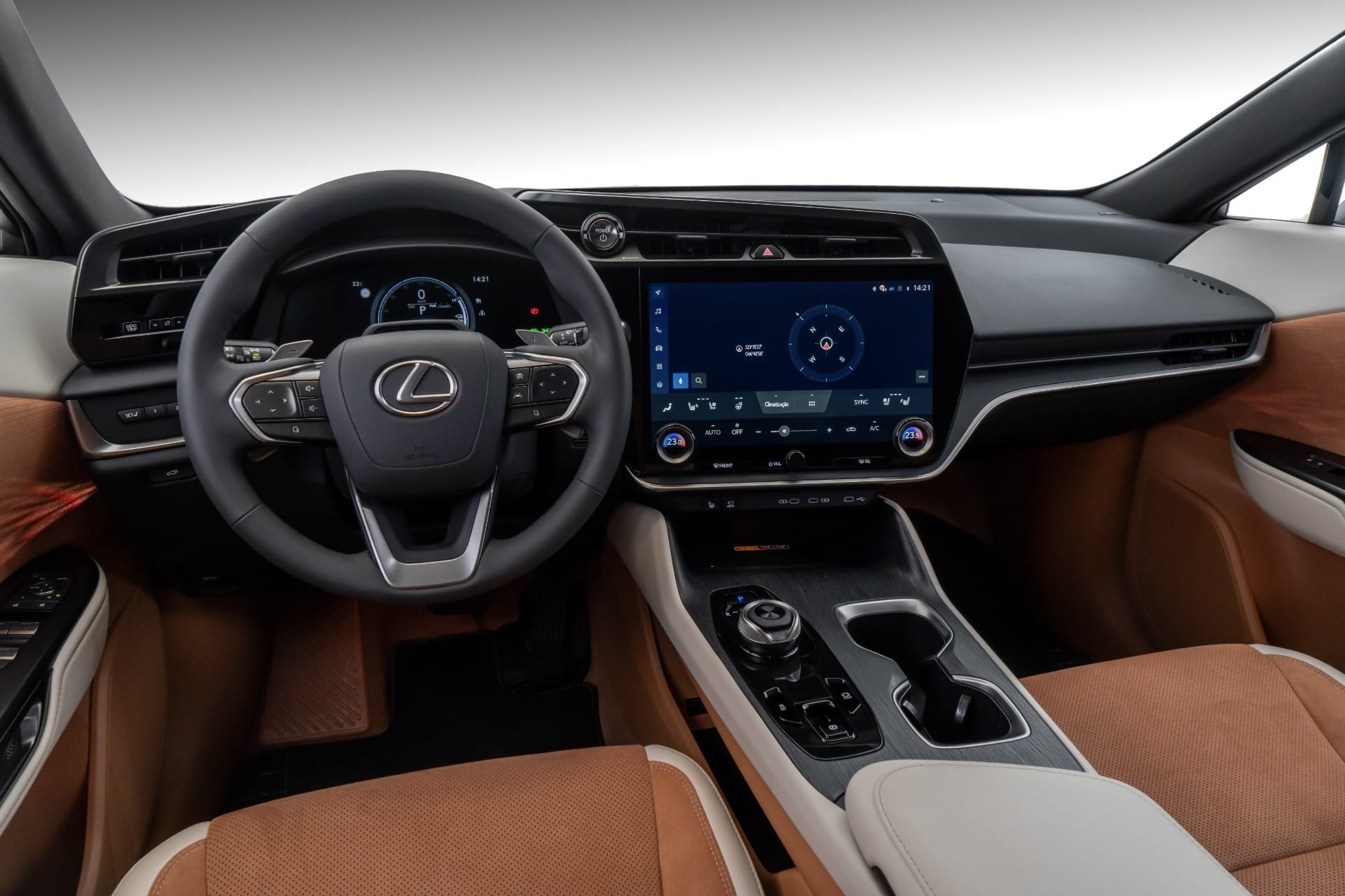 A Lexus apresenta no Brasil o RZ 500e, primeiro veículo totalmente elétrico da marca no mercado nacional