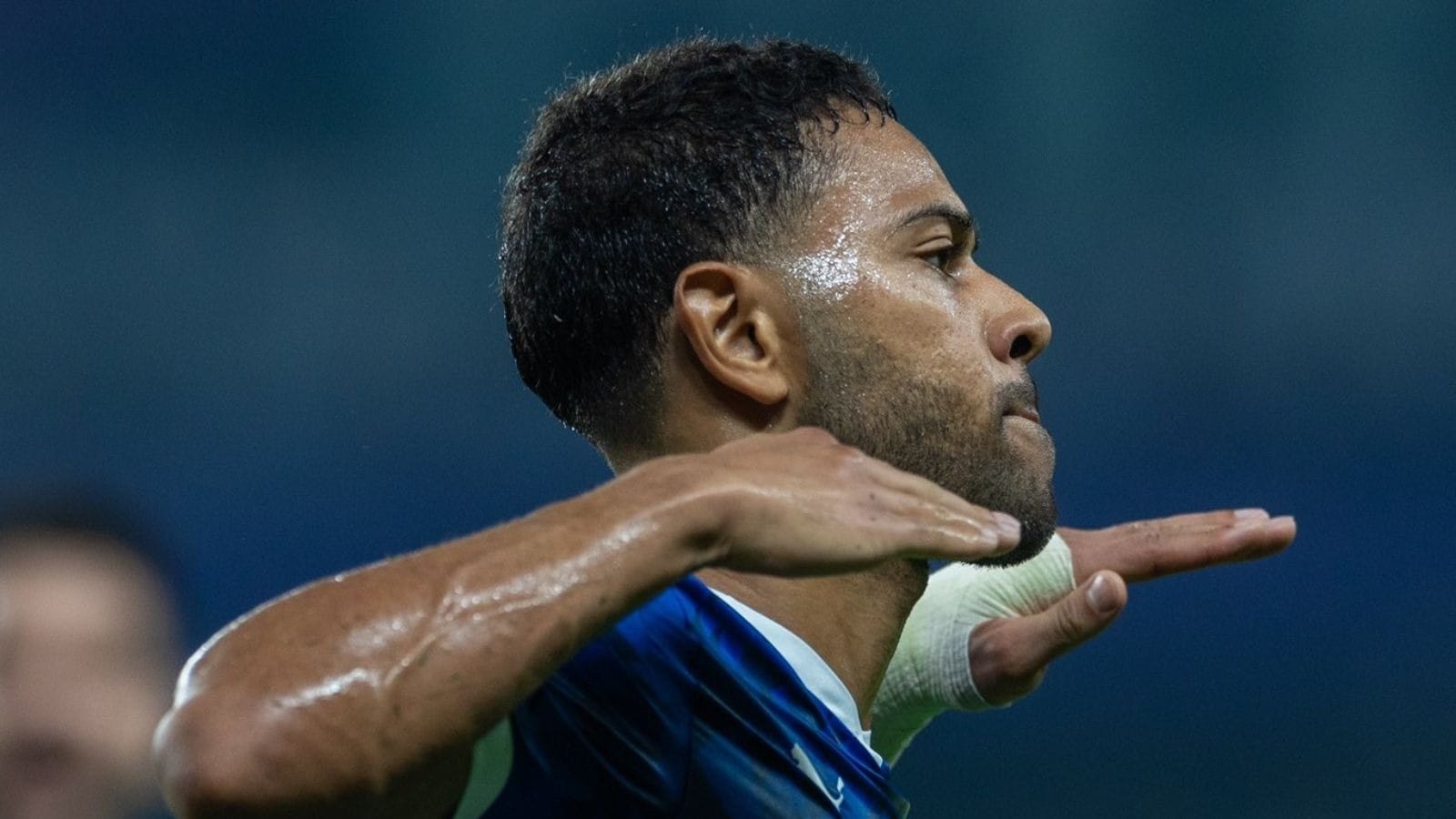 Atlético-MG anuncia acordo para contratar lateral-esquerdo Renan Lodi