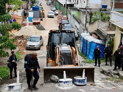 Operação Barricada Zero remove 6,5 mil toneladas no RJ em um mês
