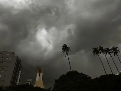 Defesa Civil emite alerta para fortes temporais no ES e estados vizinhos