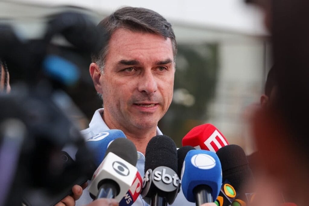 Bolsonaro passará por fisioterapia e cuidados contra trombose após cirurgia