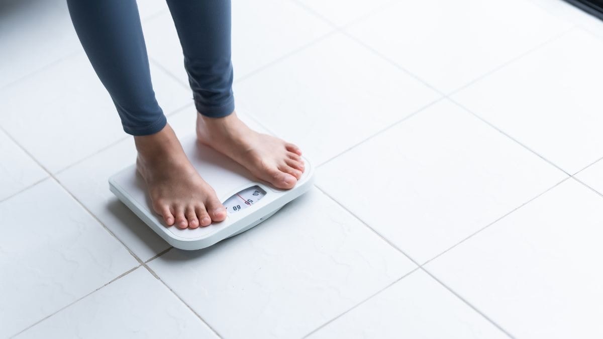Balança de bioimpedância funciona? Veja o que é mito e o que é real