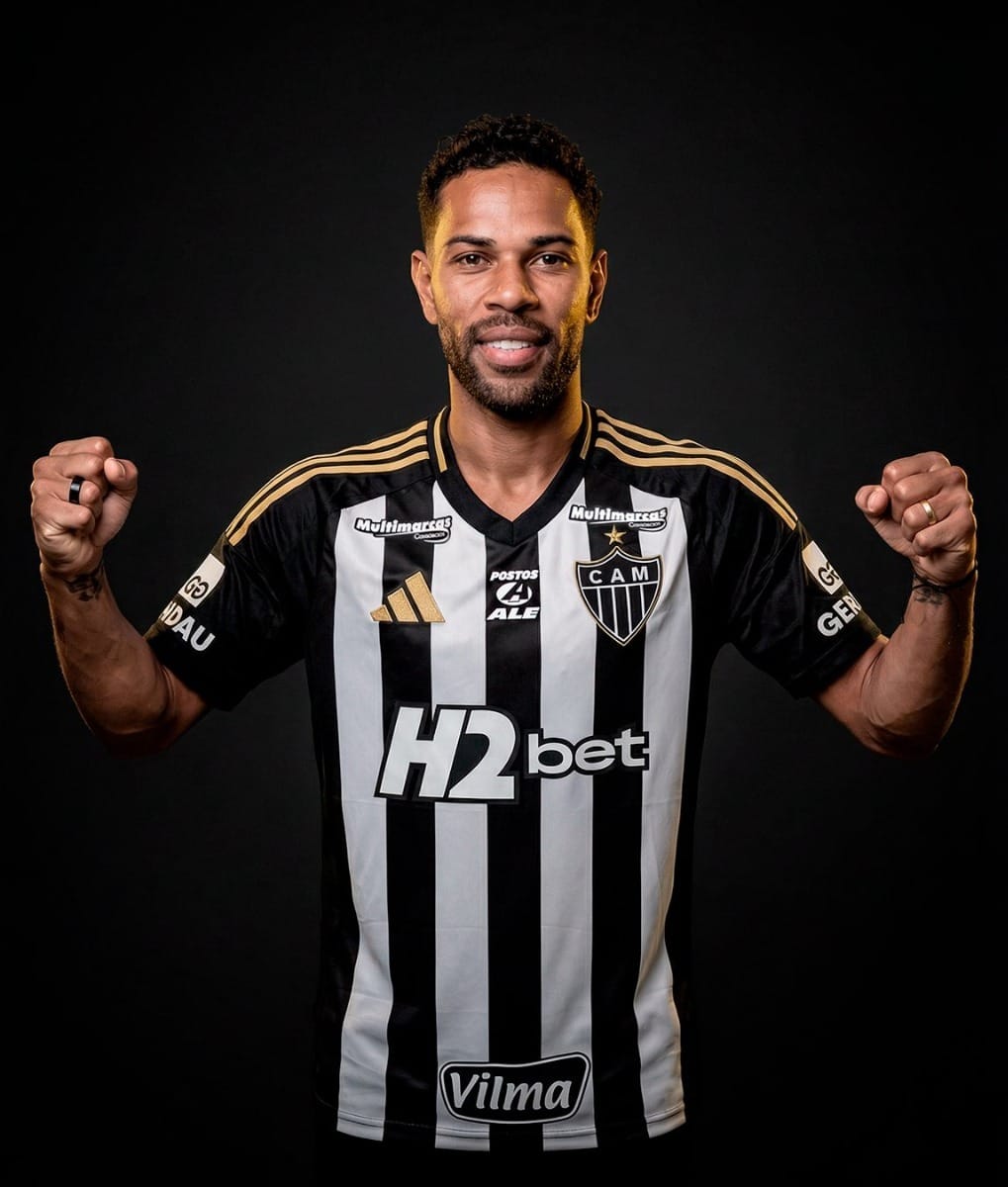 Atlético-MG oficializa contratação de Renan Lodi; veja duração do acordo
