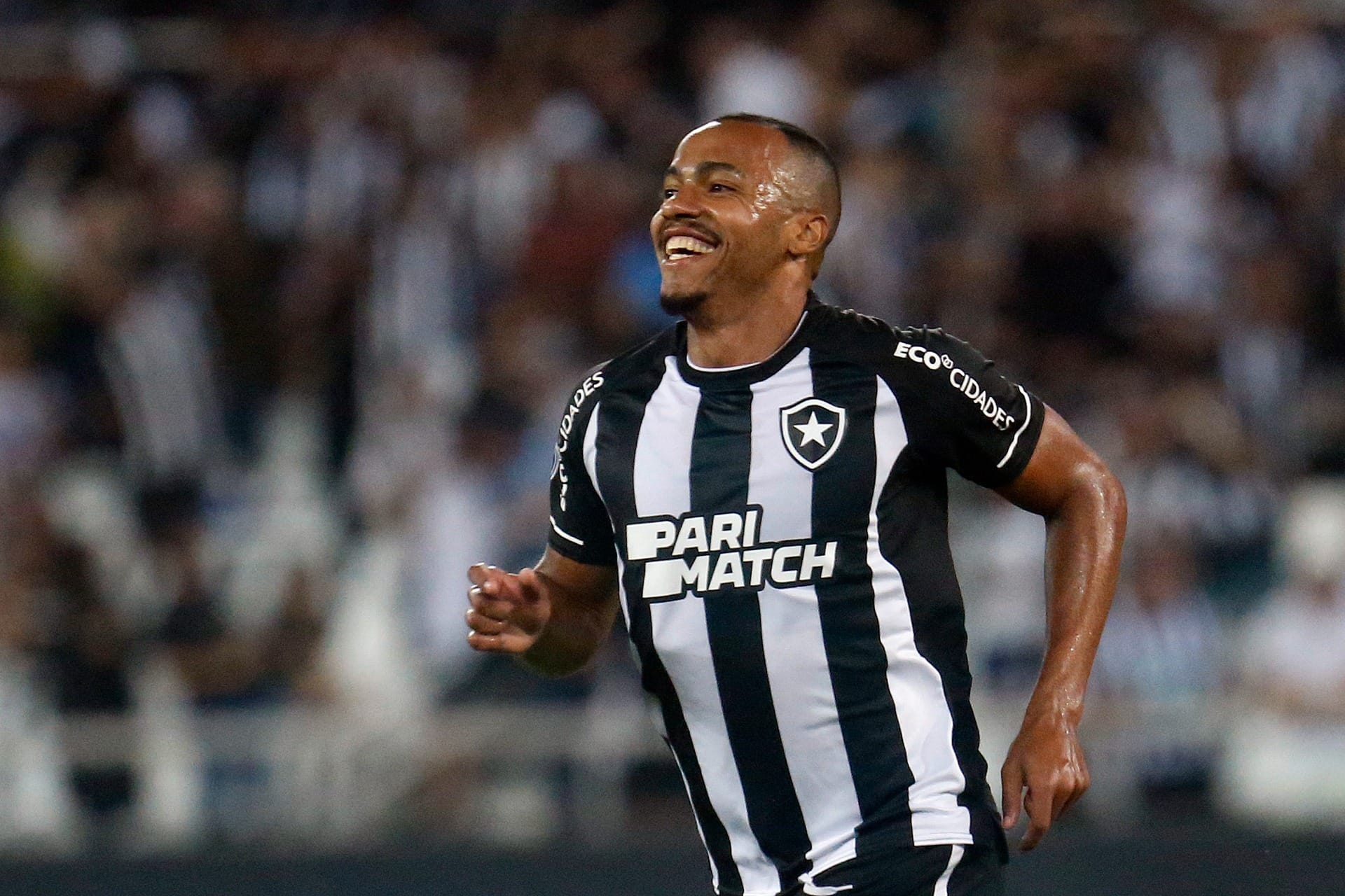 Marlon Freitas deixa o Botafogo e será jogador do Palmeiras, diz Elia Jr