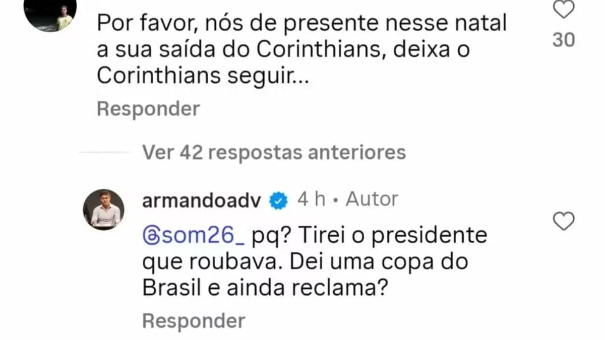 Vice do Corinthians rebate torcedor em rede social