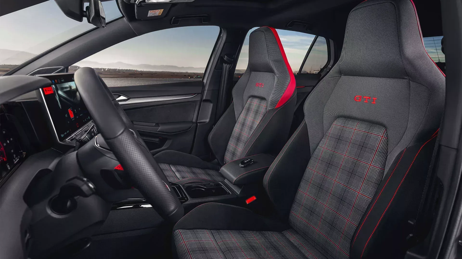 Interior do Golf GTI 2026 combina acabamento esportivo e recursos digitais