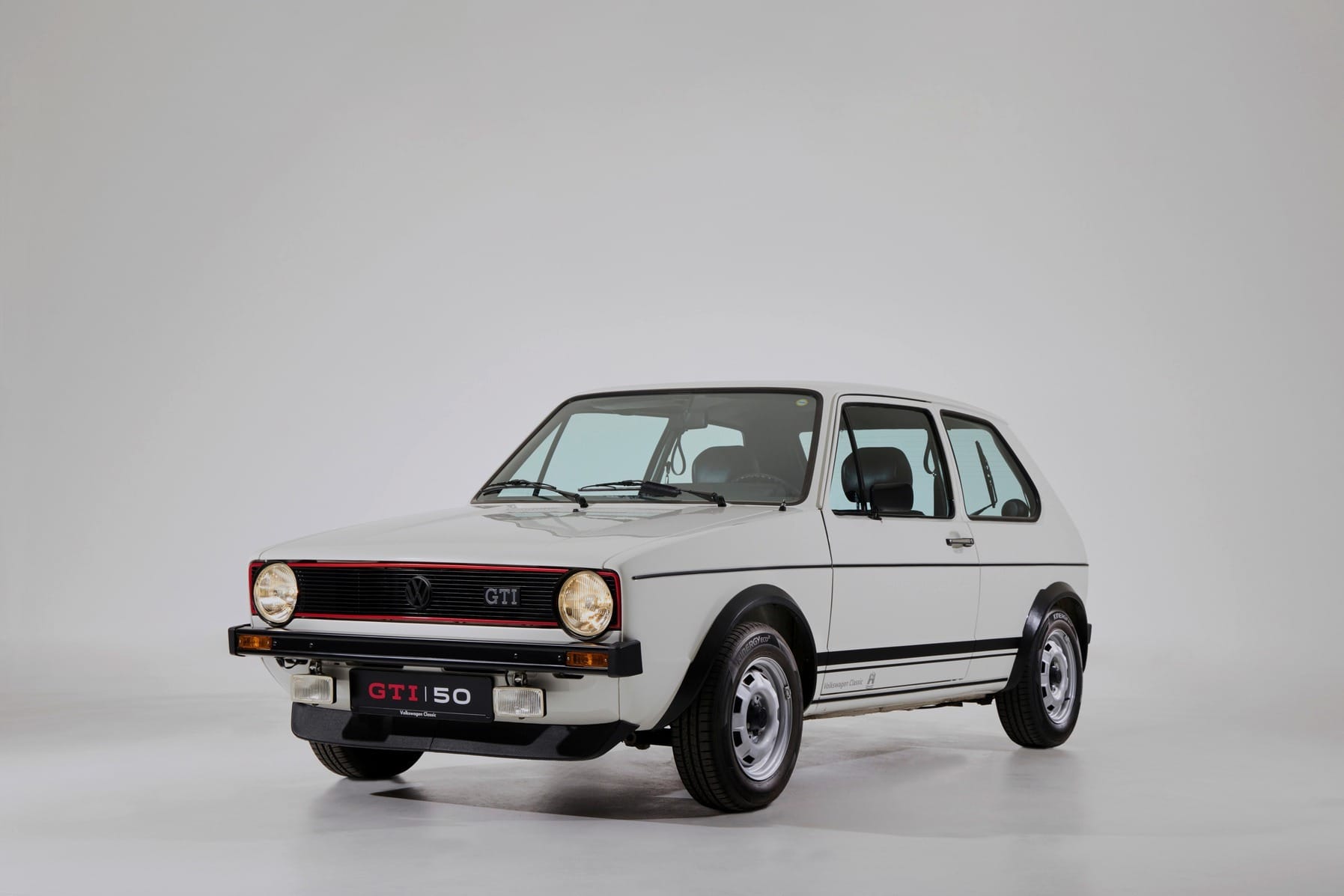 Primeira geração do Golf GTI lançada em 1976 deu origem ao conceito de hot hatch