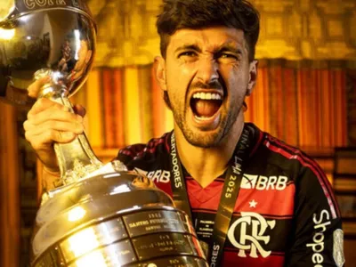 Arrascaeta e Bruno Henrique vão receber bustos em homenagem do Flamengo
