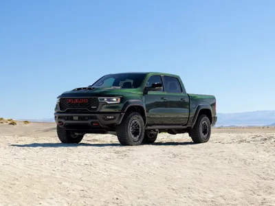 Ram 1500 TRX 2027 retorna com motor V8 e 787 cv de potência; veja fotos