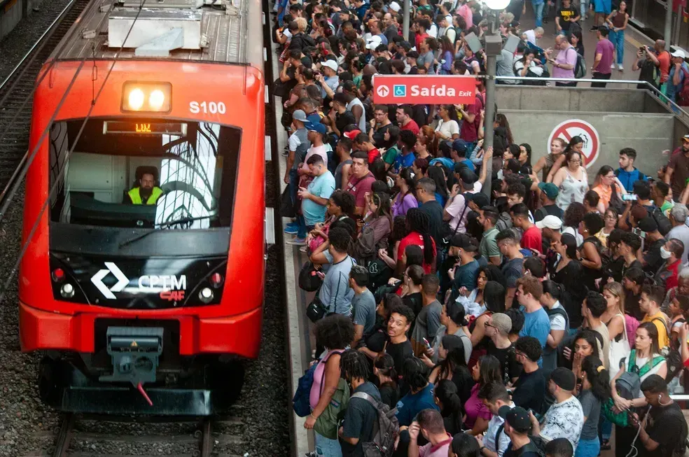 Aumento na tarifa do transporte público em SP passa a valer nesta terça (6)