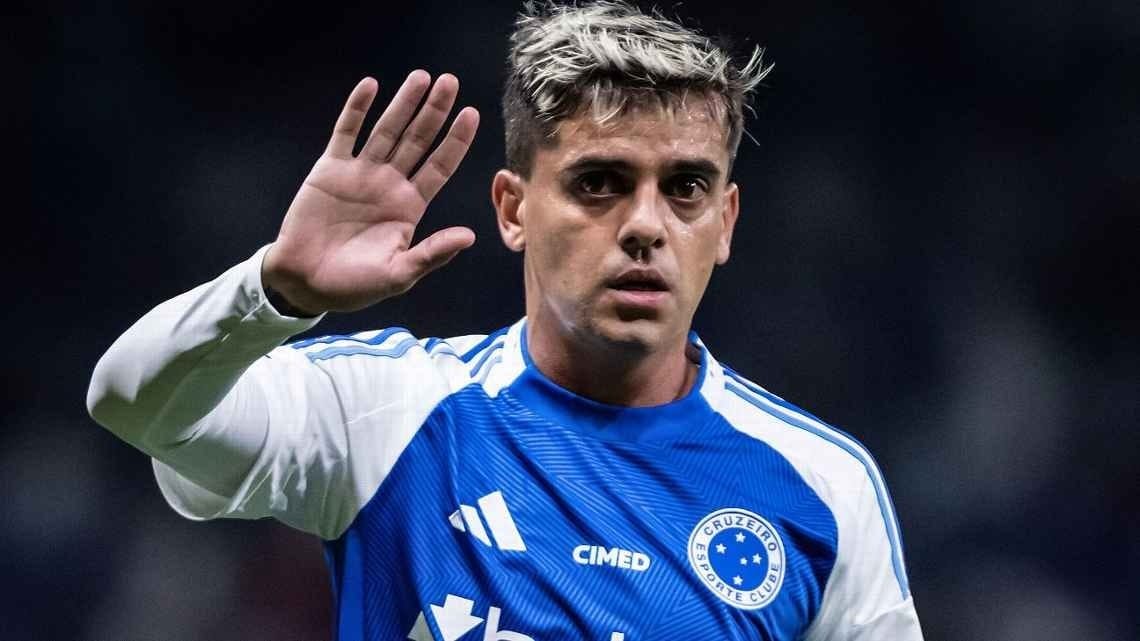 Corinthians acerta rescisão com Fagner e projeta economia milionária