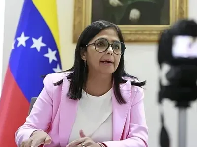 Saiba quem é Delcy Rodríguez, que assume a Venezuela após prisão de Maduro